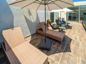 Deluxe Suite w Sofa-Bed Terrace & Pool